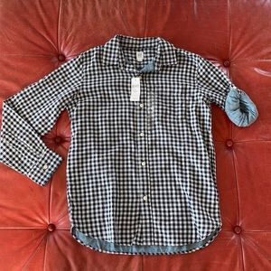 Gap kids Boys navy white check button down with roll up sleeves.  XL
